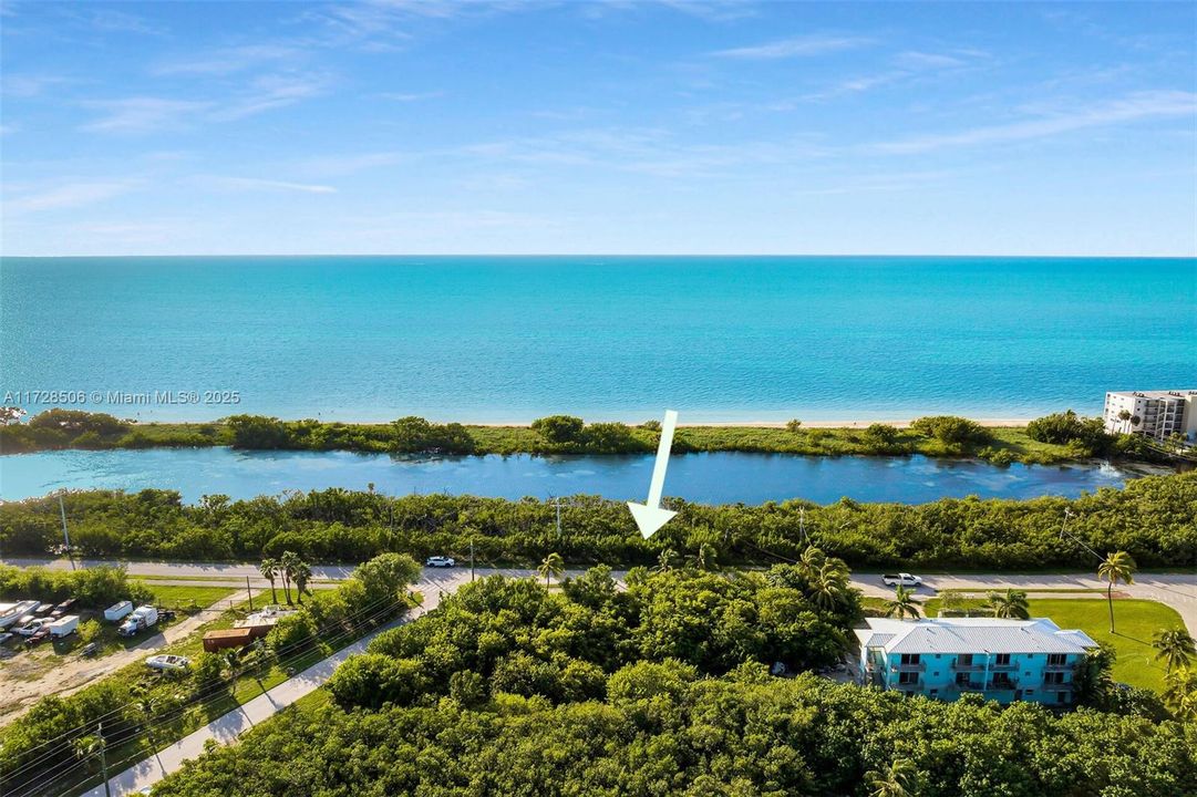 待售: $465,000 (0.50 acres)