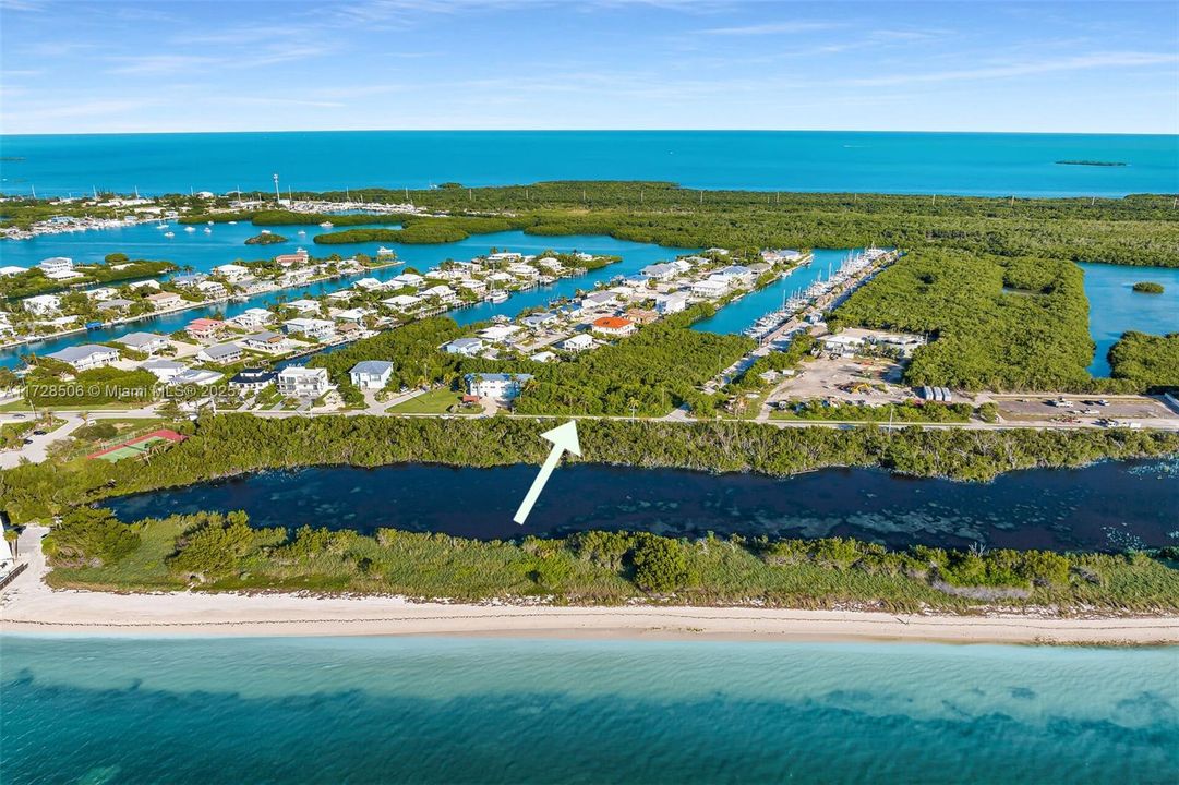 待售: $465,000 (0.50 acres)