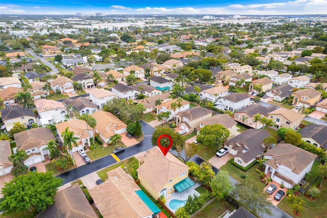 Под контрактом: $999,000 (4 спален, 3 ванн, 2452 Квадратных фут)