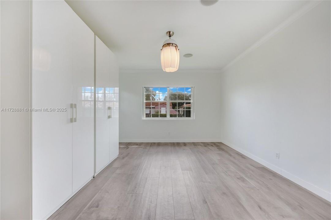 Recently Sold: $1,399,000 (2 beds, 2 baths, 1375 Square Feet)