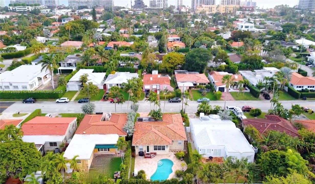 Recently Sold: $1,399,000 (2 beds, 2 baths, 1375 Square Feet)