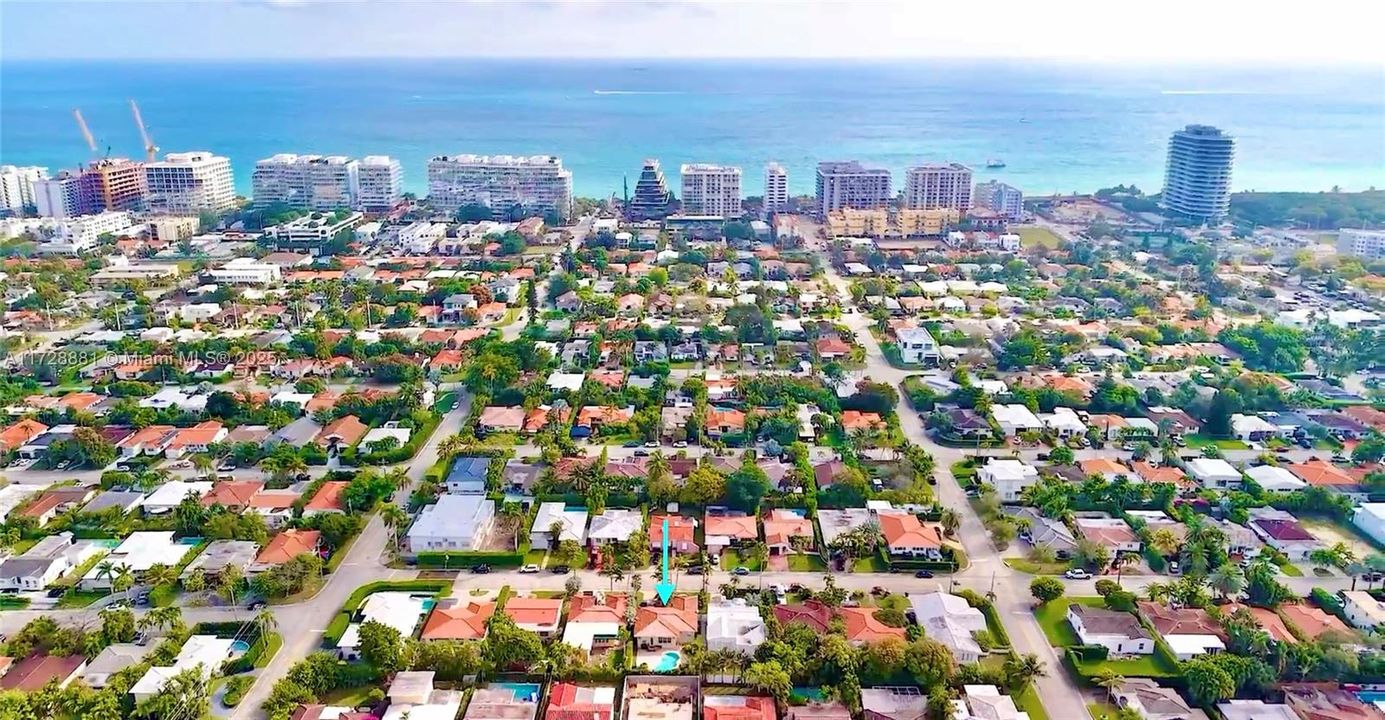 Recently Sold: $1,399,000 (2 beds, 2 baths, 1375 Square Feet)