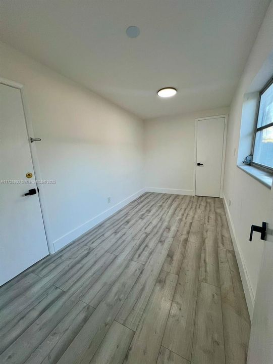 最近售出: $1,150,000 (3 贝兹, 3 浴室, 2084 平方英尺)