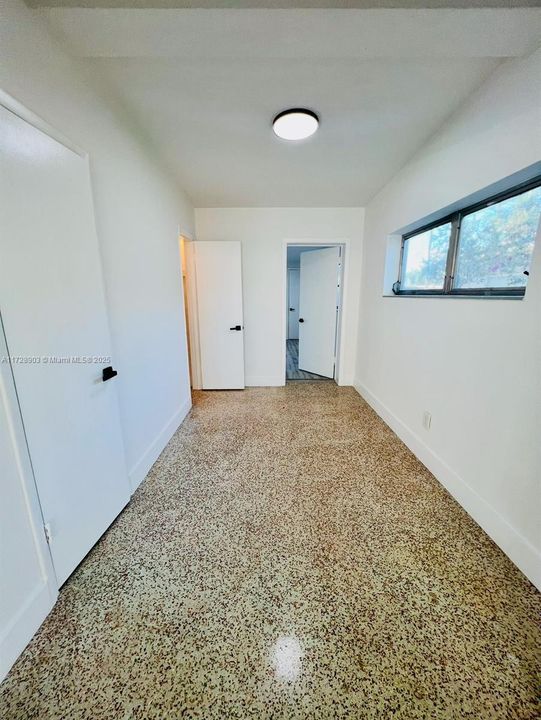 最近售出: $1,150,000 (3 贝兹, 3 浴室, 2084 平方英尺)