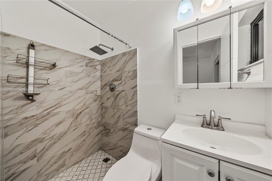 Recently Rented: $3,500 (3 beds, 2 baths, 1302 Square Feet)