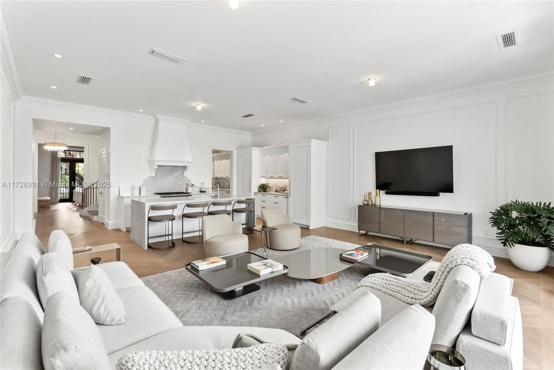 最近租的: $22,000 (4 贝兹, 4 浴室, 4080 平方英尺)