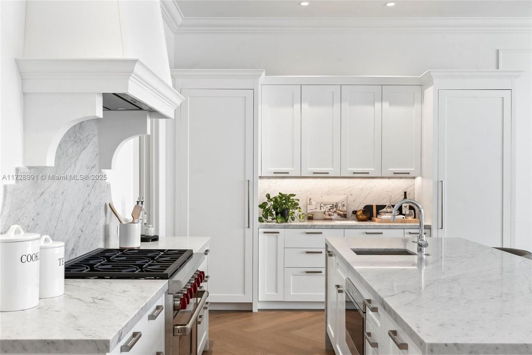 最近租的: $22,000 (4 贝兹, 4 浴室, 4080 平方英尺)