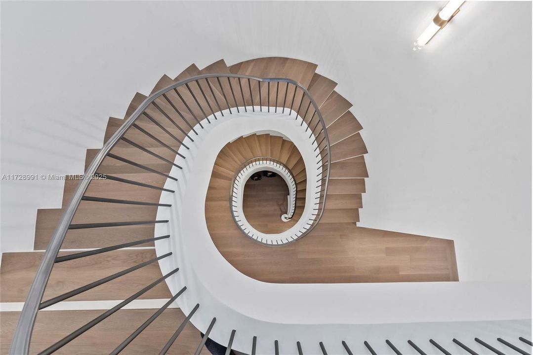 最近租的: $22,000 (4 贝兹, 4 浴室, 4080 平方英尺)