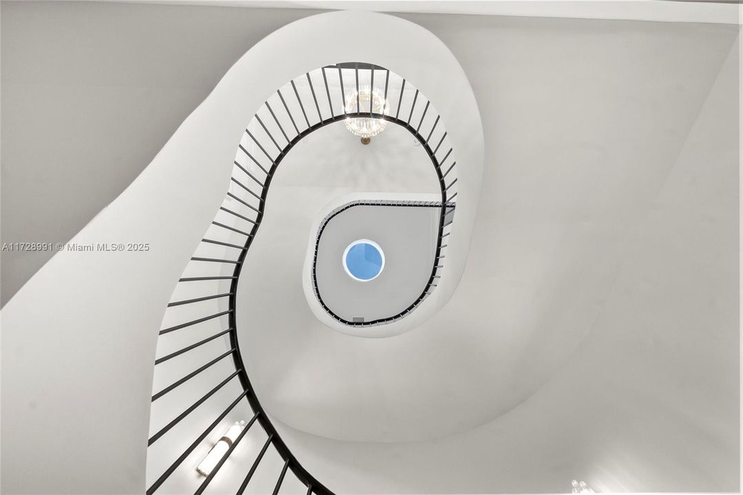 最近租的: $22,000 (4 贝兹, 4 浴室, 4080 平方英尺)