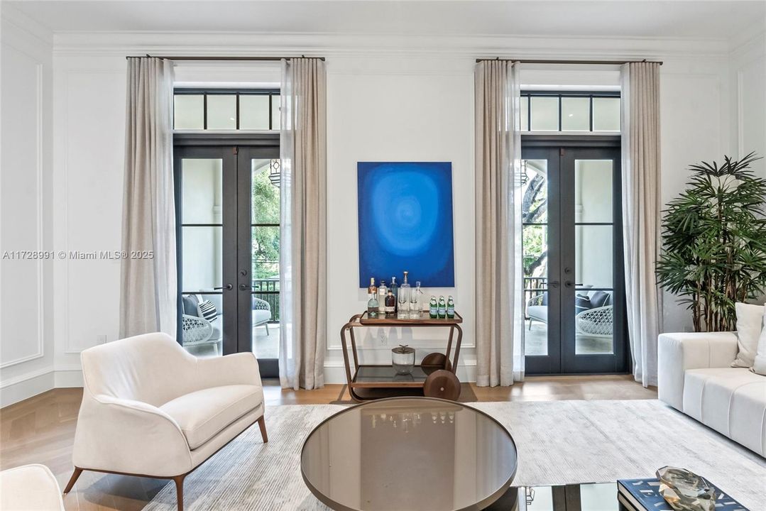 最近租的: $22,000 (4 贝兹, 4 浴室, 4080 平方英尺)