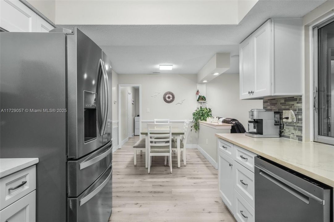 最近售出: $339,900 (3 贝兹, 3 浴室, 0 平方英尺)