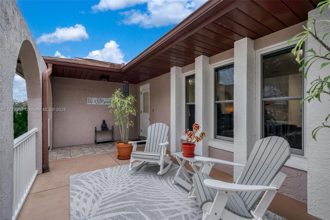 最近售出: $339,900 (3 贝兹, 3 浴室, 0 平方英尺)