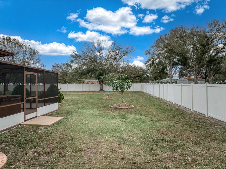 最近售出: $339,900 (3 贝兹, 3 浴室, 0 平方英尺)