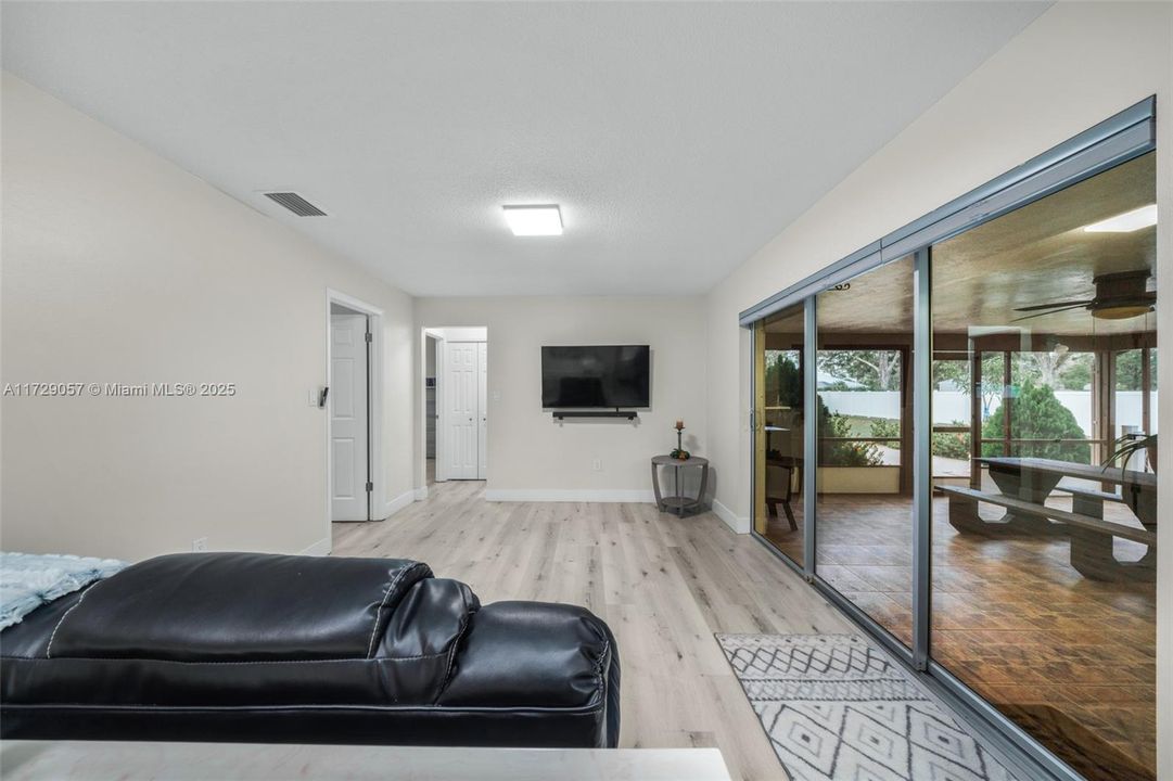 最近售出: $339,900 (3 贝兹, 3 浴室, 0 平方英尺)