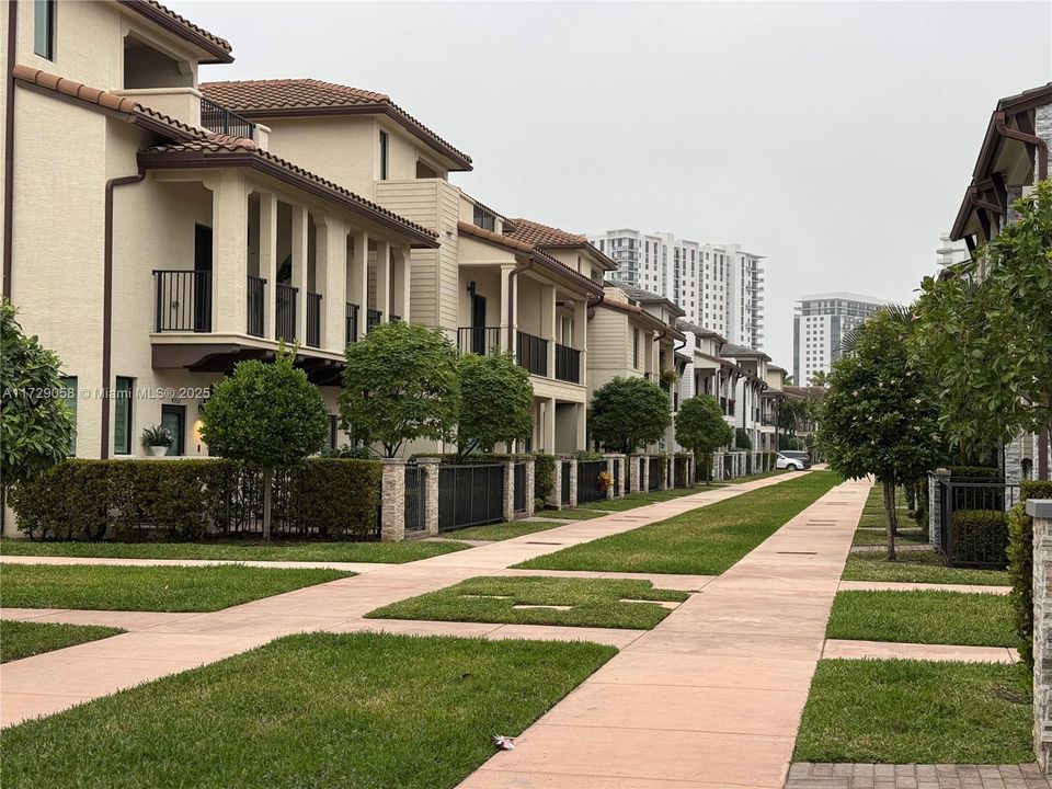 Недавно арендовано: $3,800 (3 спален, 2 ванн, 1424 Квадратных фут)