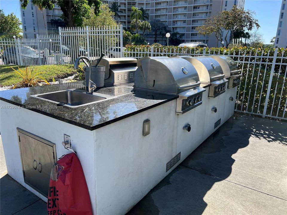 Недавно арендовано: $1,850 (2 спален, 2 ванн, 1100 Квадратных фут)