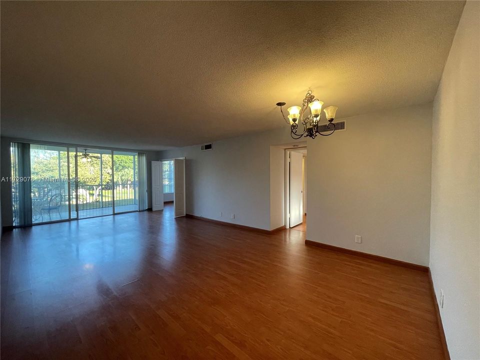 Недавно арендовано: $1,850 (2 спален, 2 ванн, 1100 Квадратных фут)