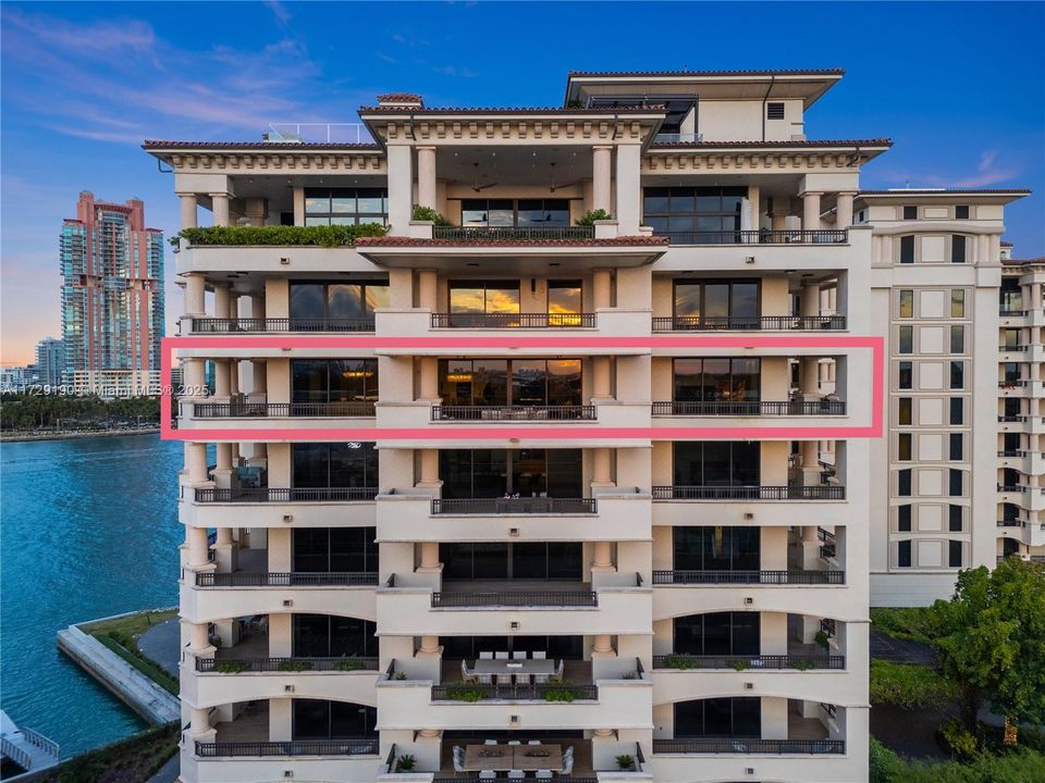 En Venta: $18,500,000 (4 camas, 4 baños, 4420 Pies cuadrados)