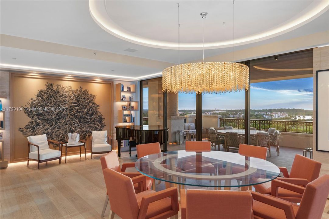 En Venta: $18,500,000 (4 camas, 4 baños, 4420 Pies cuadrados)