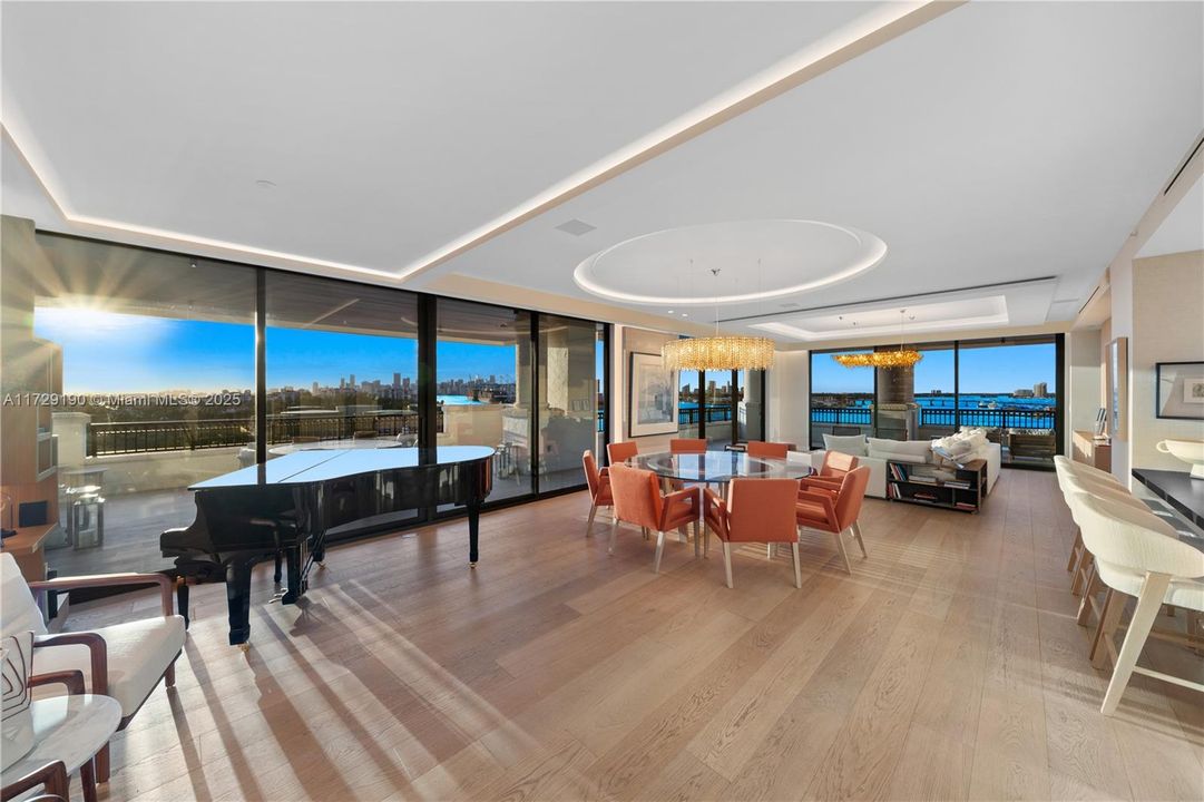 En Venta: $18,500,000 (4 camas, 4 baños, 4420 Pies cuadrados)