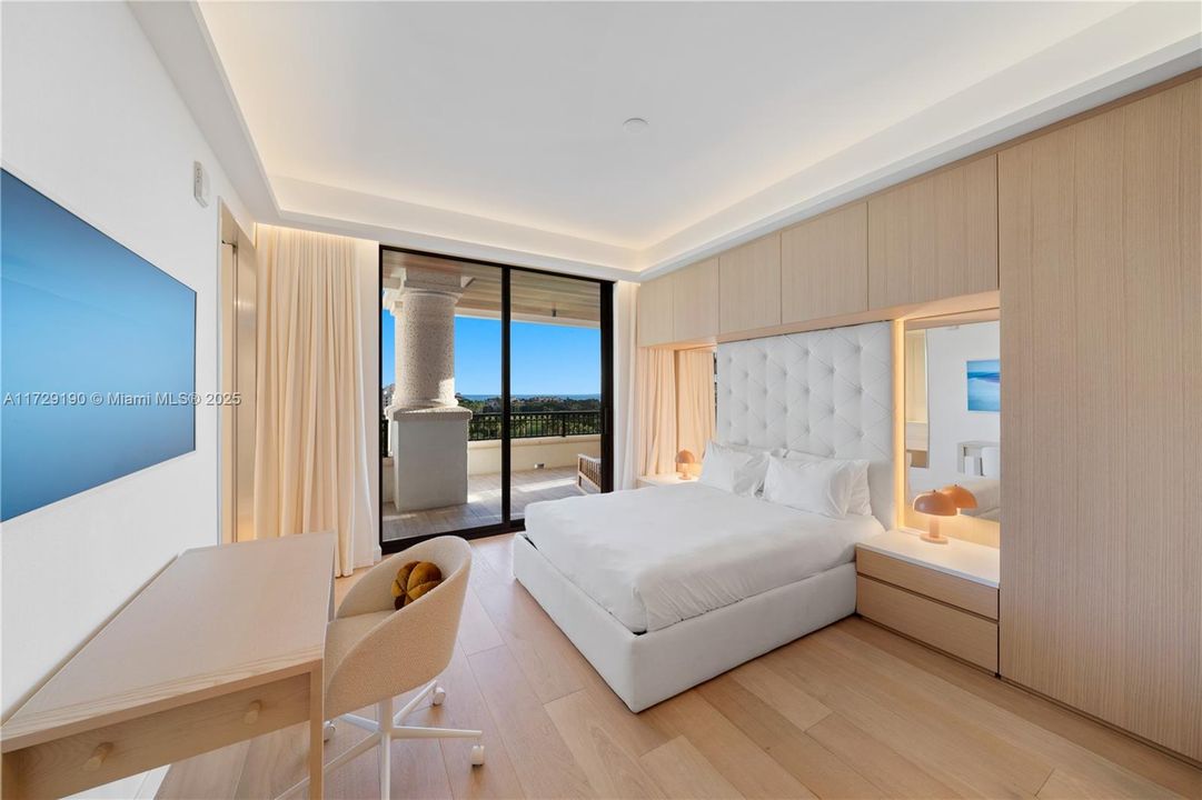 En Venta: $18,500,000 (4 camas, 4 baños, 4420 Pies cuadrados)