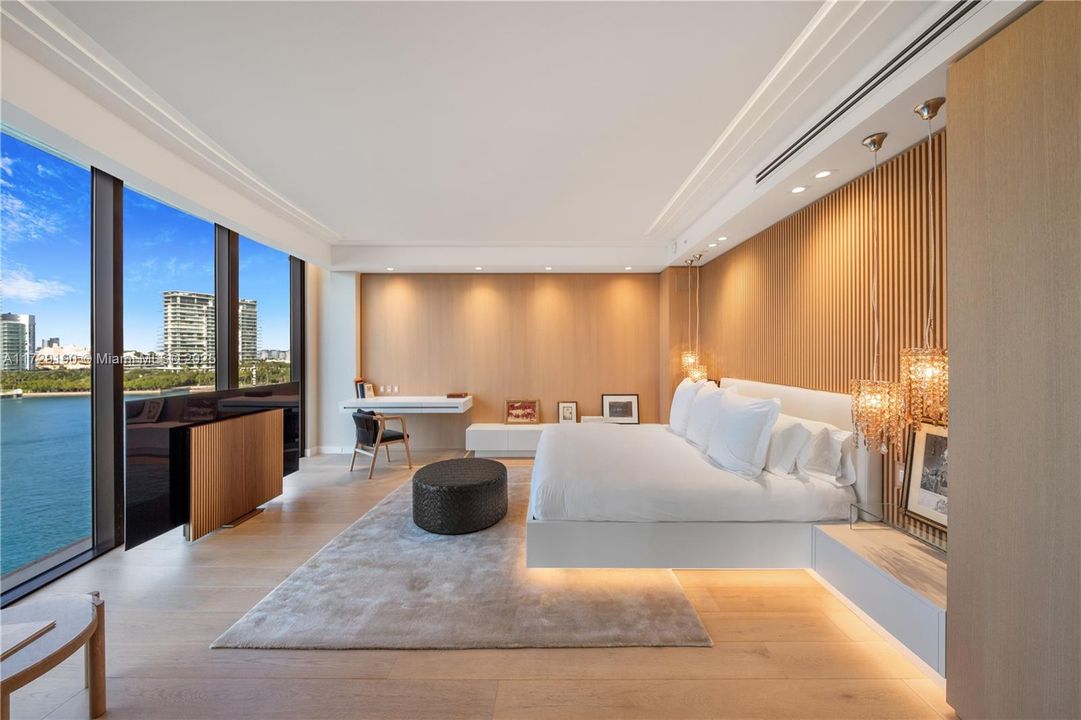 En Venta: $18,500,000 (4 camas, 4 baños, 4420 Pies cuadrados)