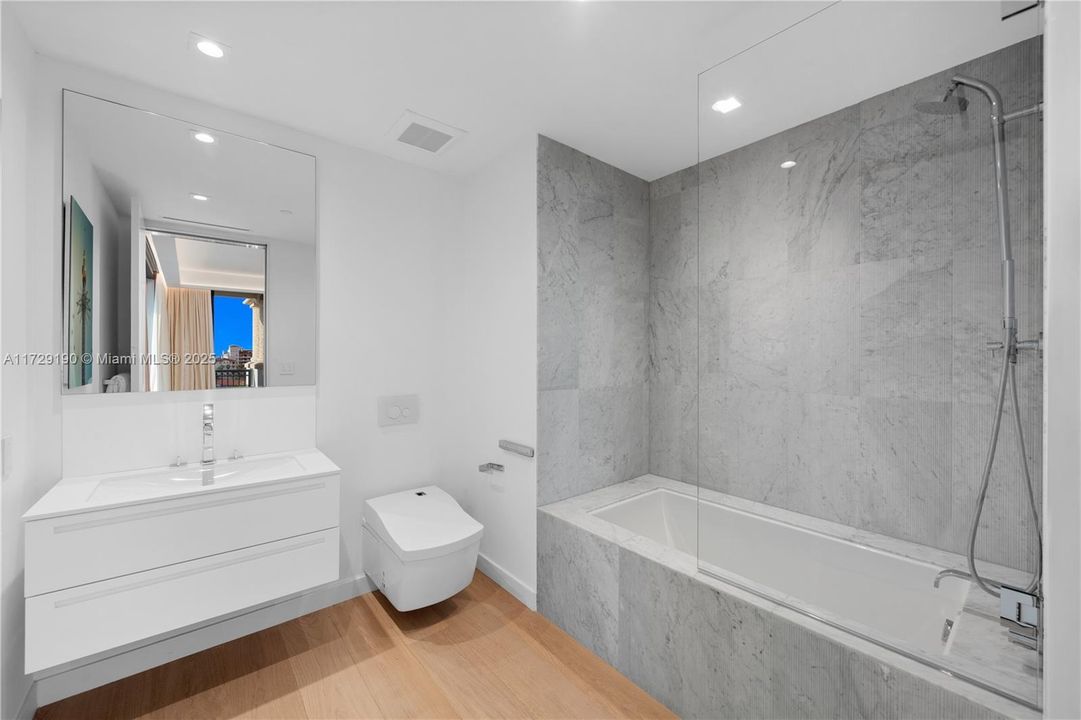 En Venta: $18,500,000 (4 camas, 4 baños, 4420 Pies cuadrados)