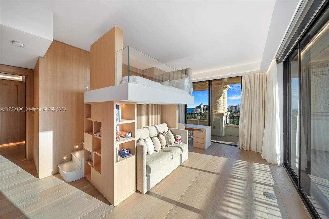 En Venta: $18,500,000 (4 camas, 4 baños, 4420 Pies cuadrados)