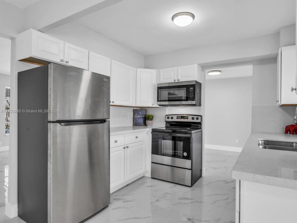 Recently Sold: $379,900 (2 beds, 2 baths, 1587 Square Feet)