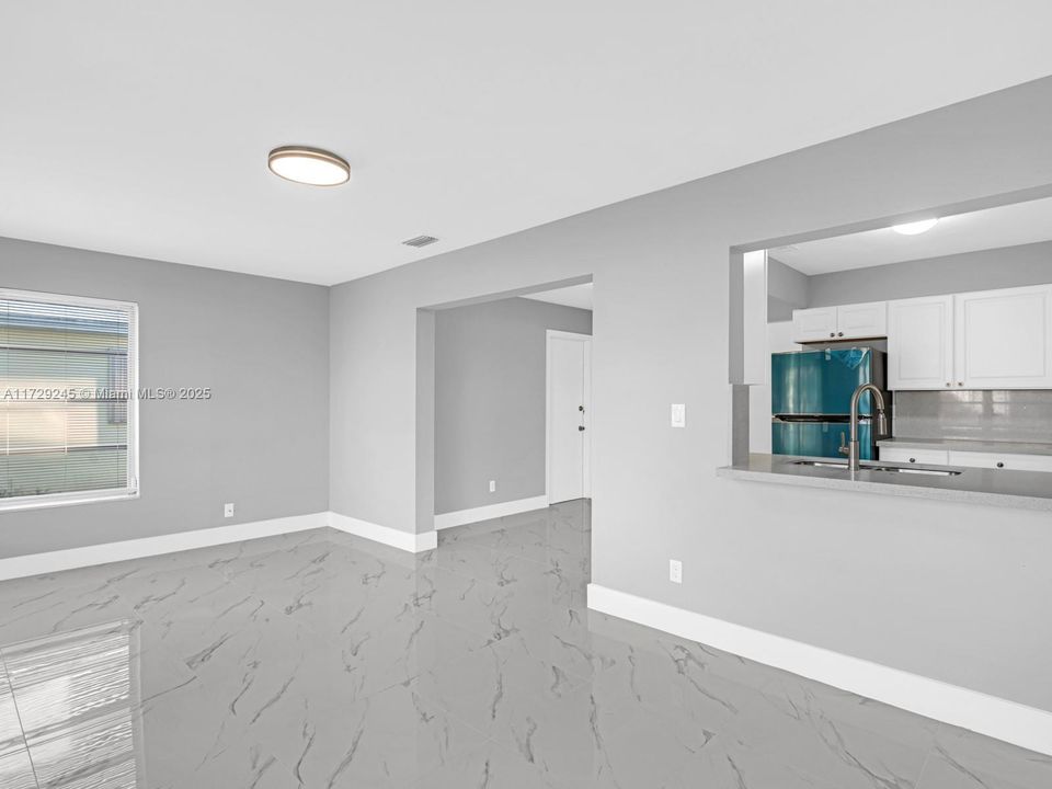 Recently Sold: $379,900 (2 beds, 2 baths, 1587 Square Feet)