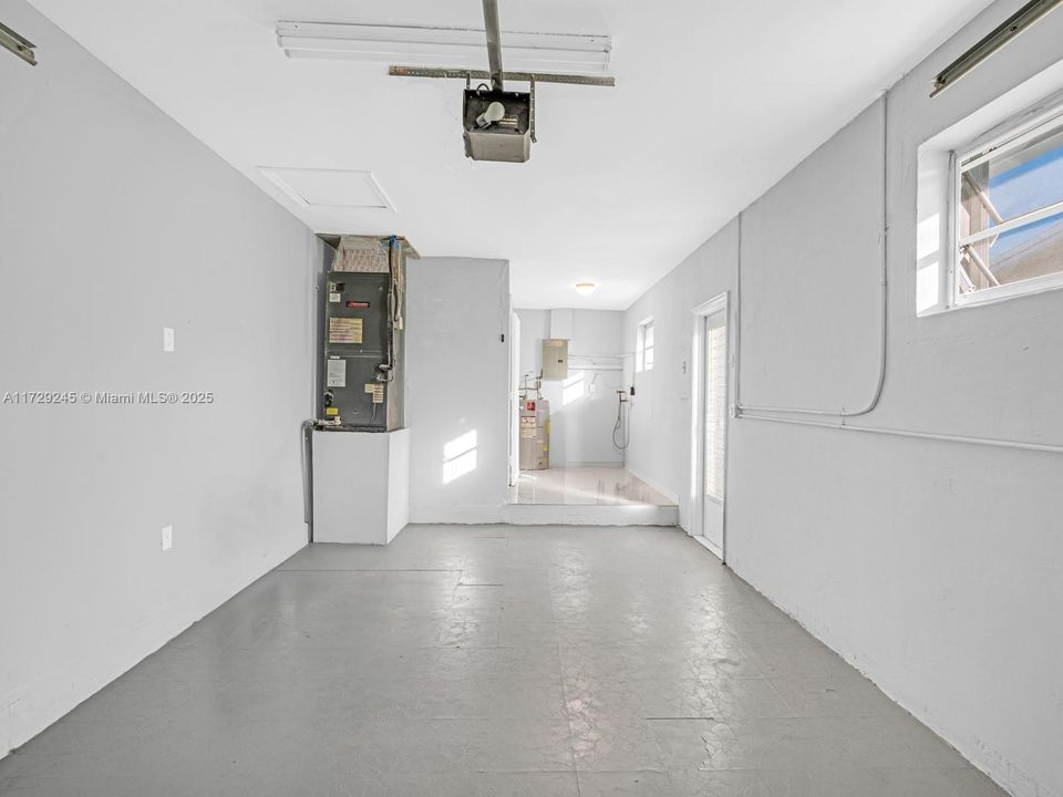 Recently Sold: $379,900 (2 beds, 2 baths, 1587 Square Feet)