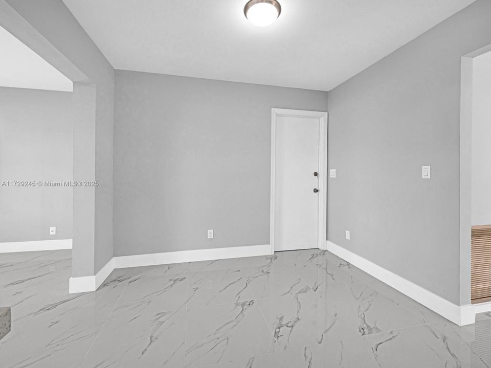 Recently Sold: $379,900 (2 beds, 2 baths, 1587 Square Feet)