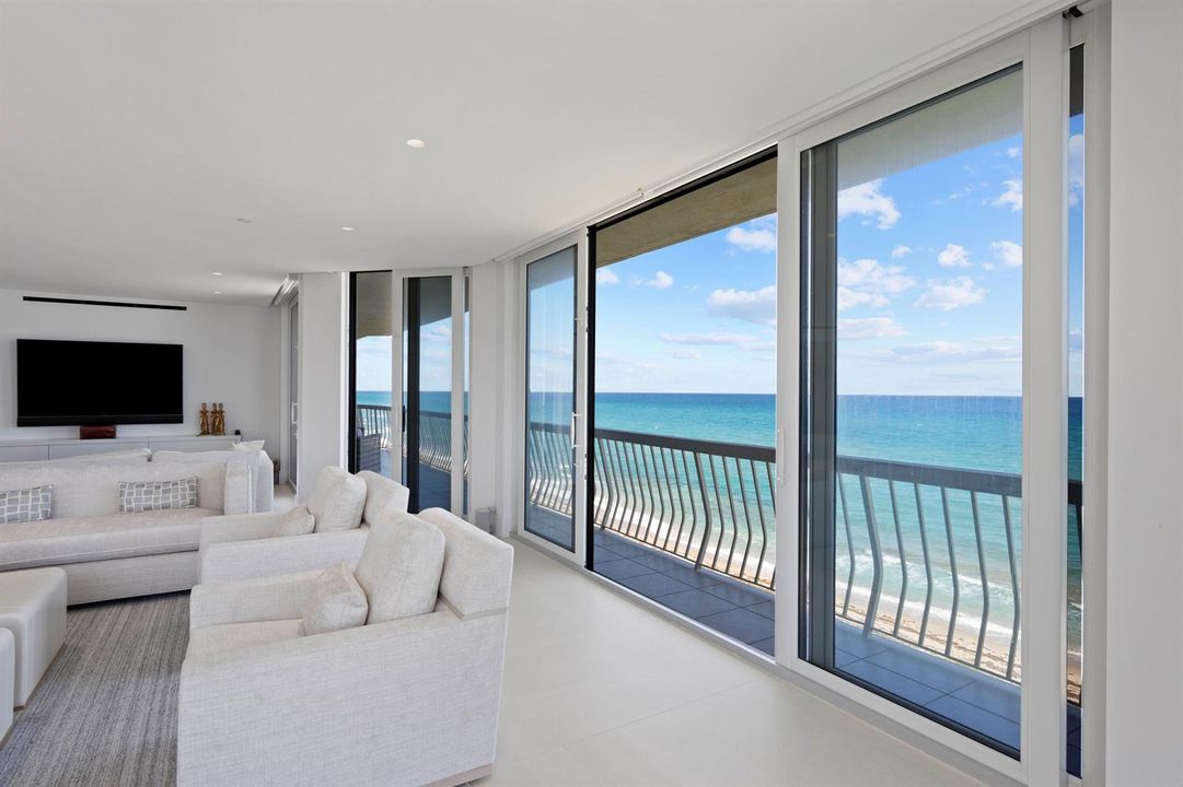 Living View