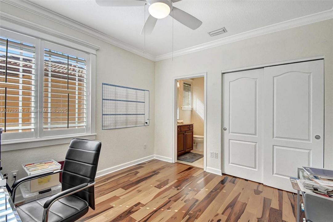 Недавно арендовано: $6,950 (4 спален, 3 ванн, 2964 Квадратных фут)
