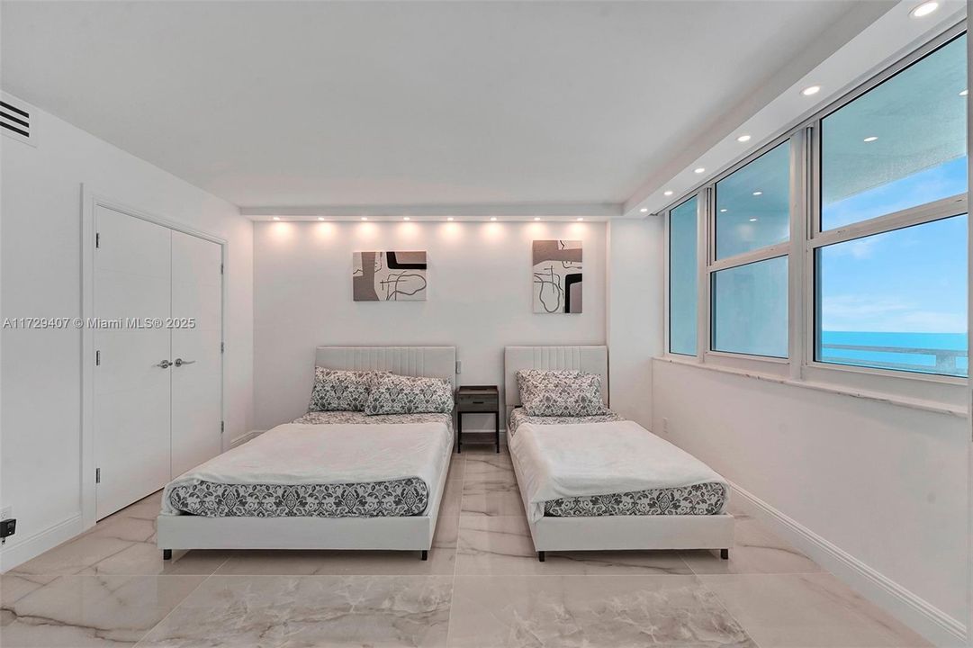 Recently Rented: $3,700 (2 beds, 2 baths, 1248 Square Feet)