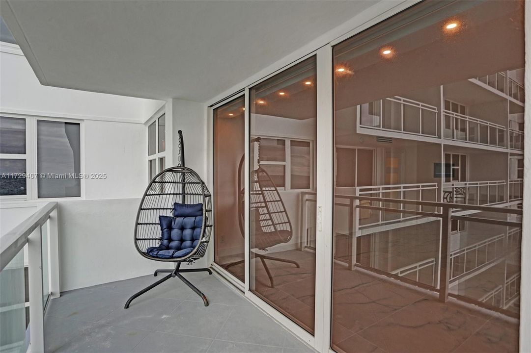 Recently Rented: $3,700 (2 beds, 2 baths, 1248 Square Feet)