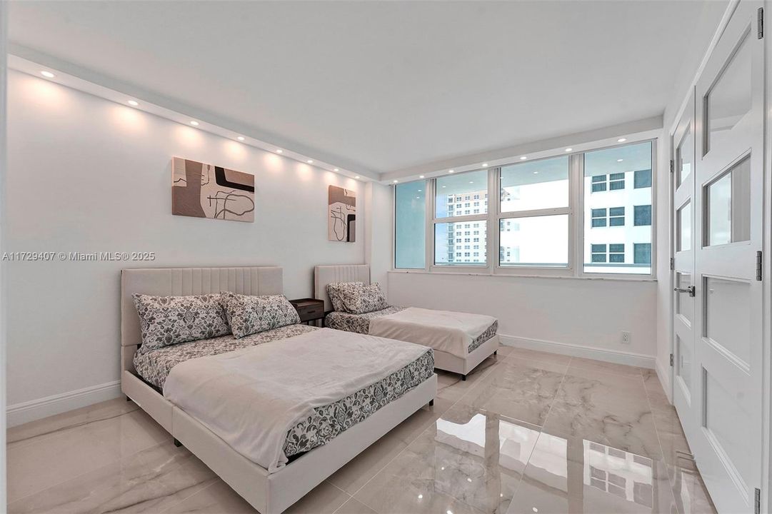 Recently Rented: $3,700 (2 beds, 2 baths, 1248 Square Feet)