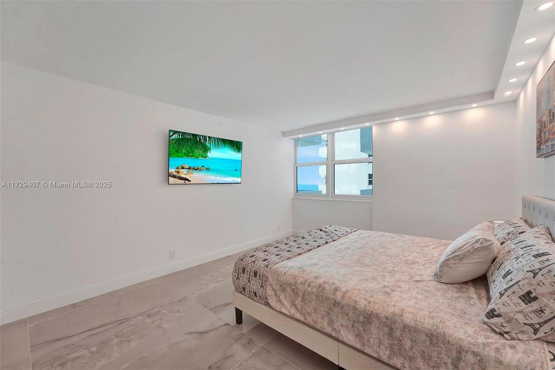 Recently Rented: $3,700 (2 beds, 2 baths, 1248 Square Feet)