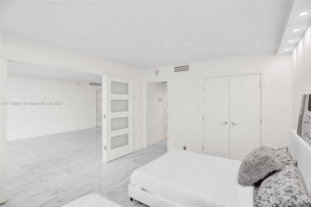 Recently Rented: $3,700 (2 beds, 2 baths, 1248 Square Feet)