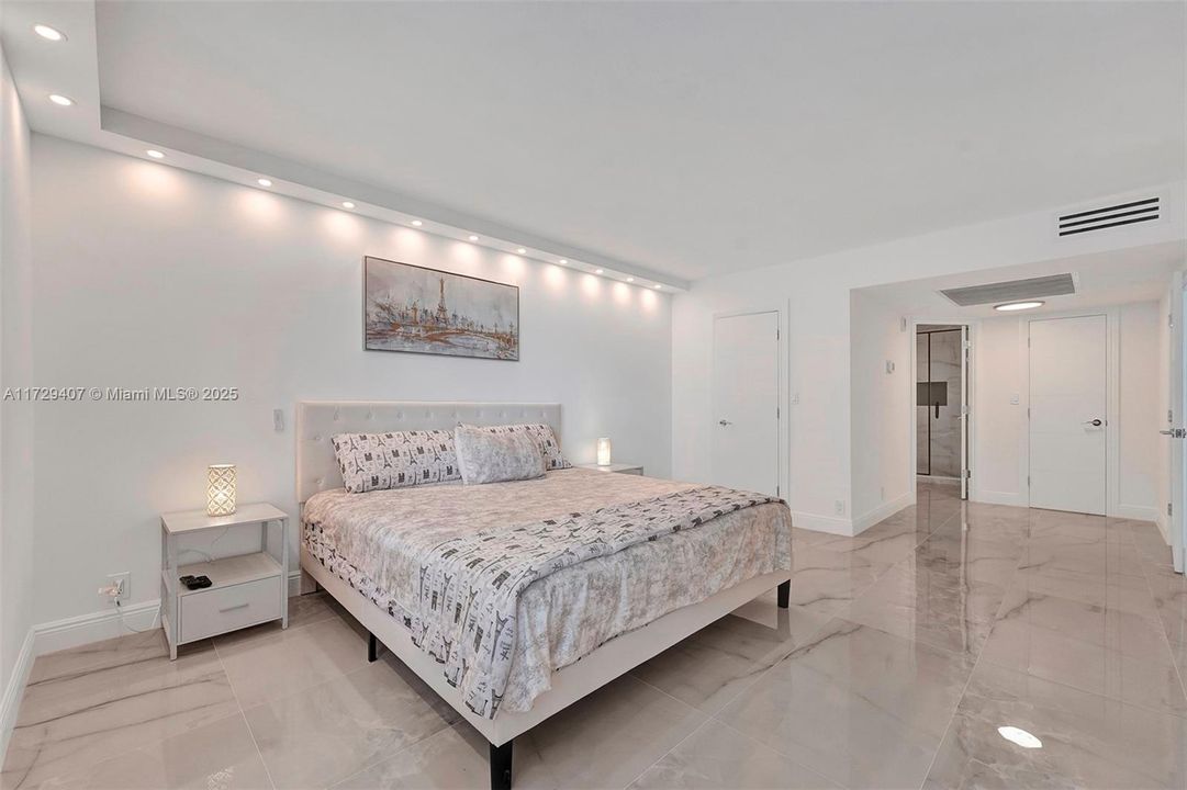 Recently Rented: $3,700 (2 beds, 2 baths, 1248 Square Feet)