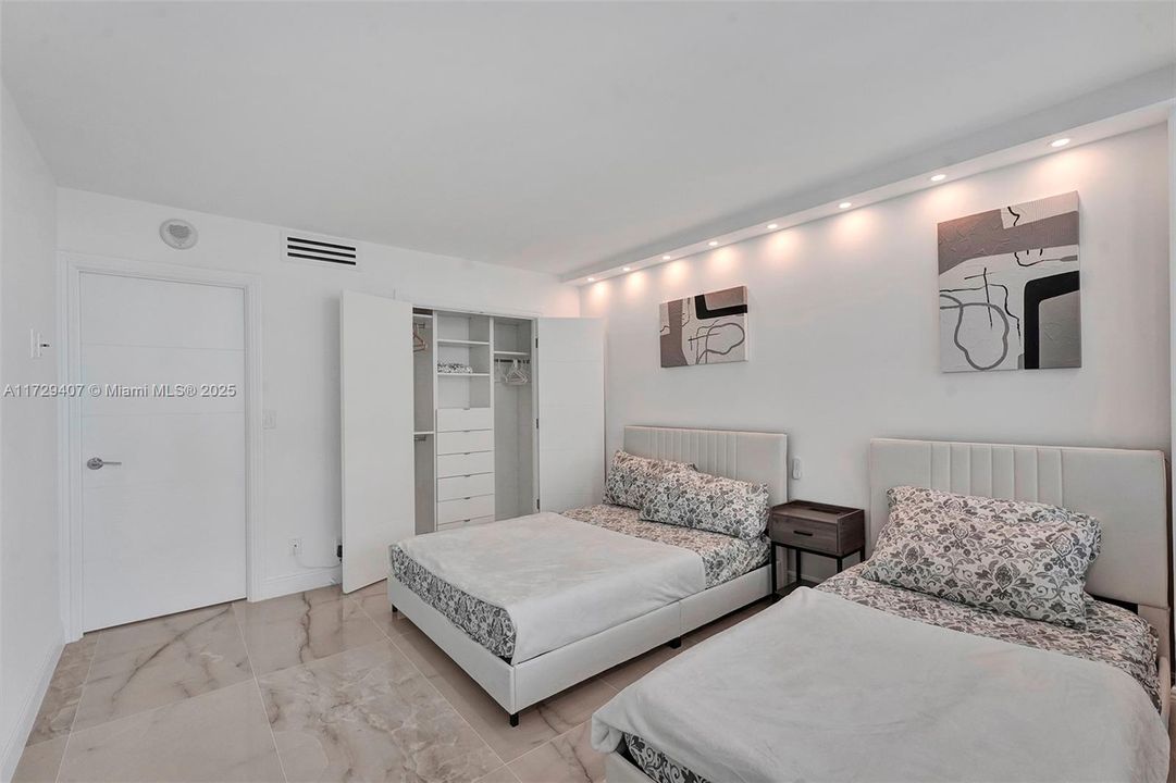 Recently Rented: $3,700 (2 beds, 2 baths, 1248 Square Feet)