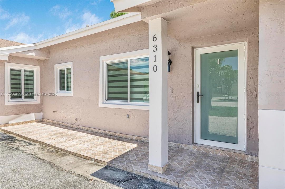 最近租的: $5,000 (5 贝兹, 2 浴室, 1937 平方英尺)