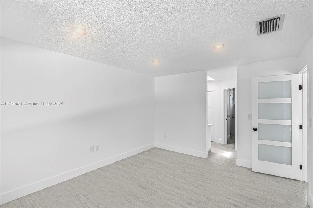 最近租的: $5,000 (5 贝兹, 2 浴室, 1937 平方英尺)