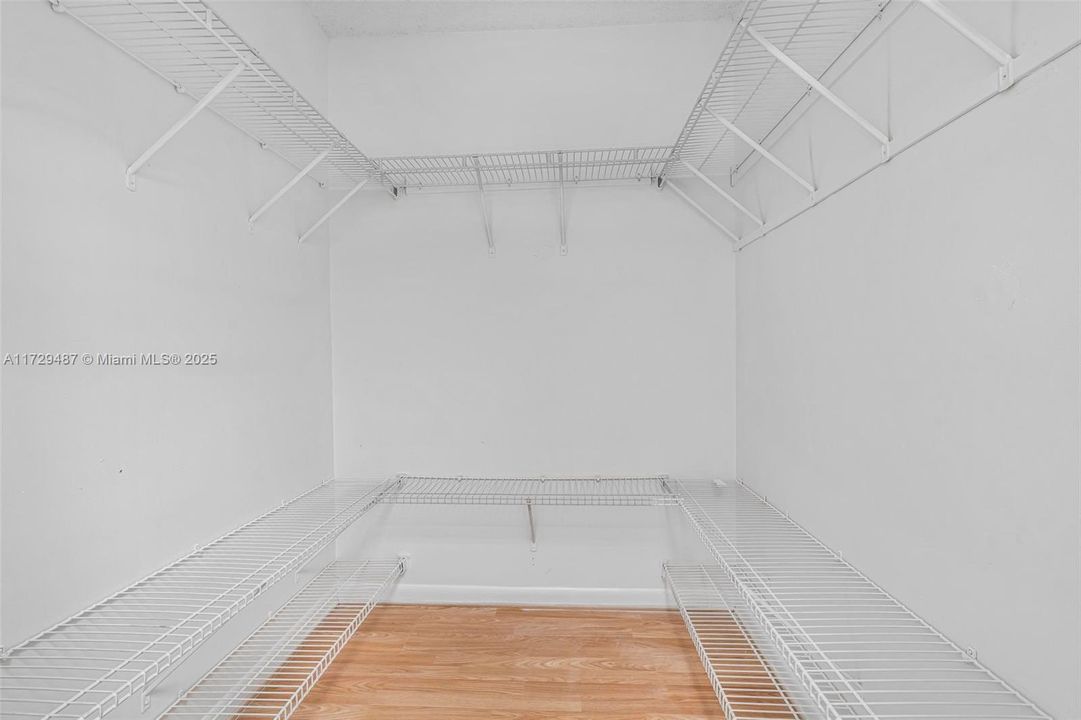 最近租的: $5,000 (5 贝兹, 2 浴室, 1937 平方英尺)