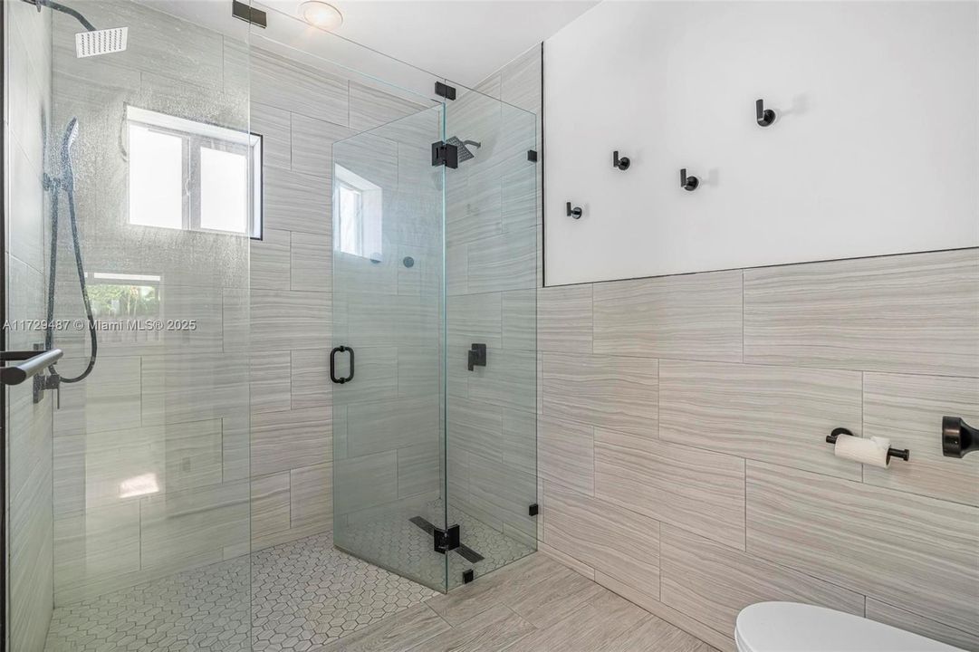 最近租的: $5,000 (5 贝兹, 2 浴室, 1937 平方英尺)