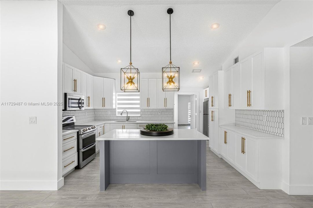 最近租的: $5,000 (5 贝兹, 2 浴室, 1937 平方英尺)