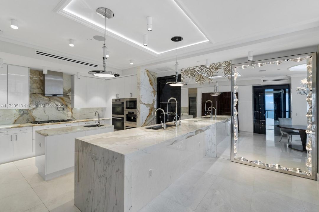 待售: $7,600,000 (4 贝兹, 6 浴室, 4609 平方英尺)