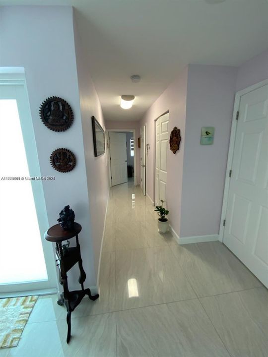 Activo con contrato: $569,000 (5 camas, 4 baños, 1347 Pies cuadrados)