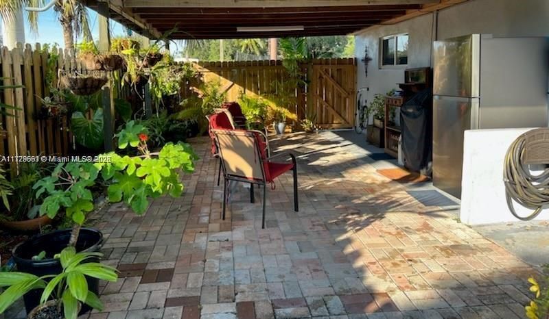 Activo con contrato: $569,000 (5 camas, 4 baños, 1347 Pies cuadrados)