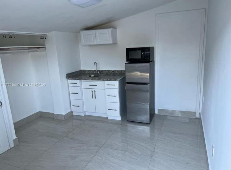 Activo con contrato: $569,000 (5 camas, 4 baños, 1347 Pies cuadrados)